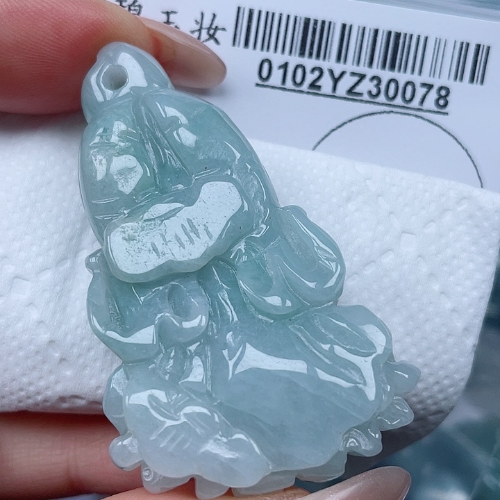 吊坠(不含链)未镶嵌翡翠