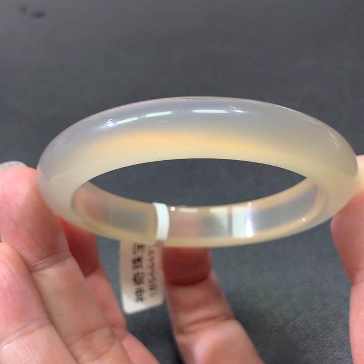 糊****玛瑙/玉髓未镶嵌手镯