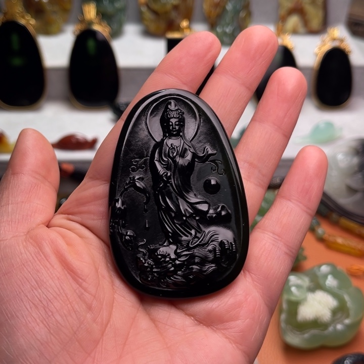 义***意蛇纹石玉未镶嵌颈饰