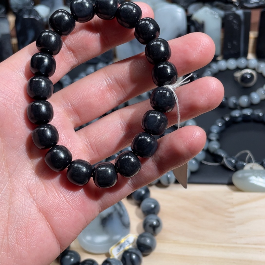 和田玉未镶嵌手串