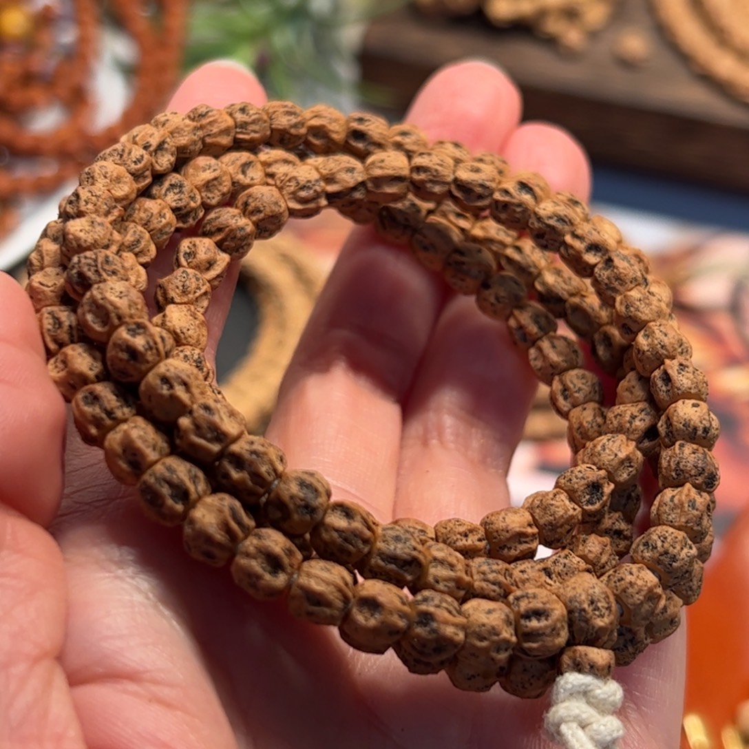 德***秀柏香籽/百香籽手串