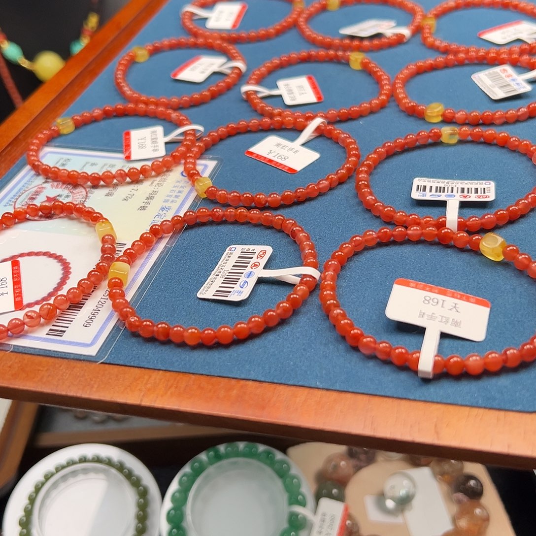 南红玛瑙未镶嵌手链