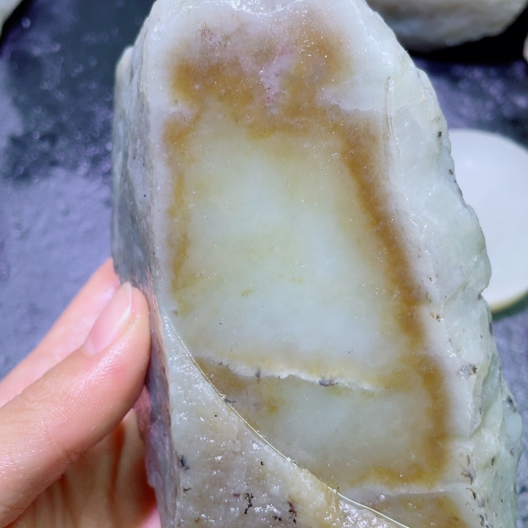 冯***三和田玉未镶嵌珠宝半成品