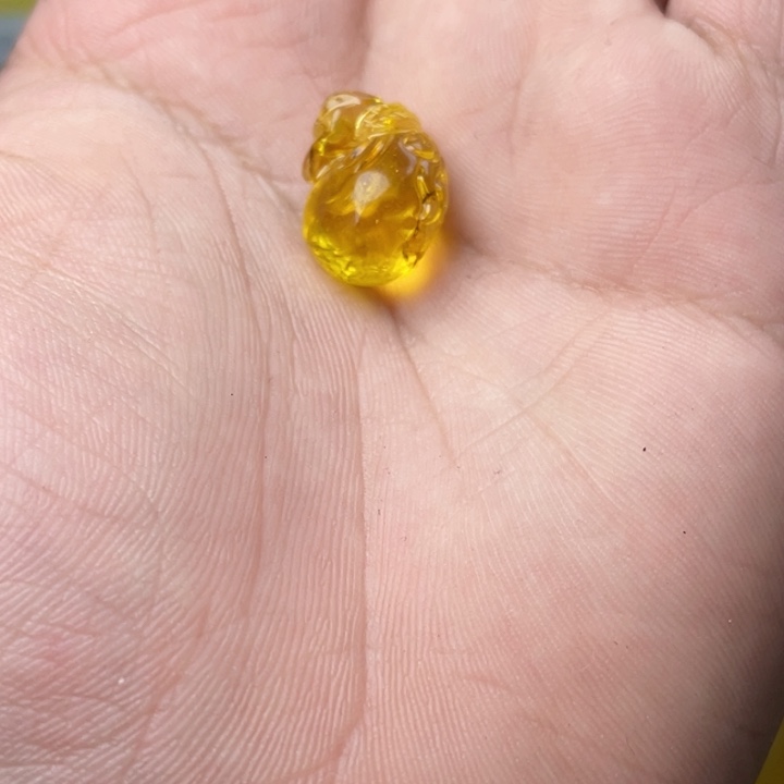 未镶嵌琥珀珠宝奇石