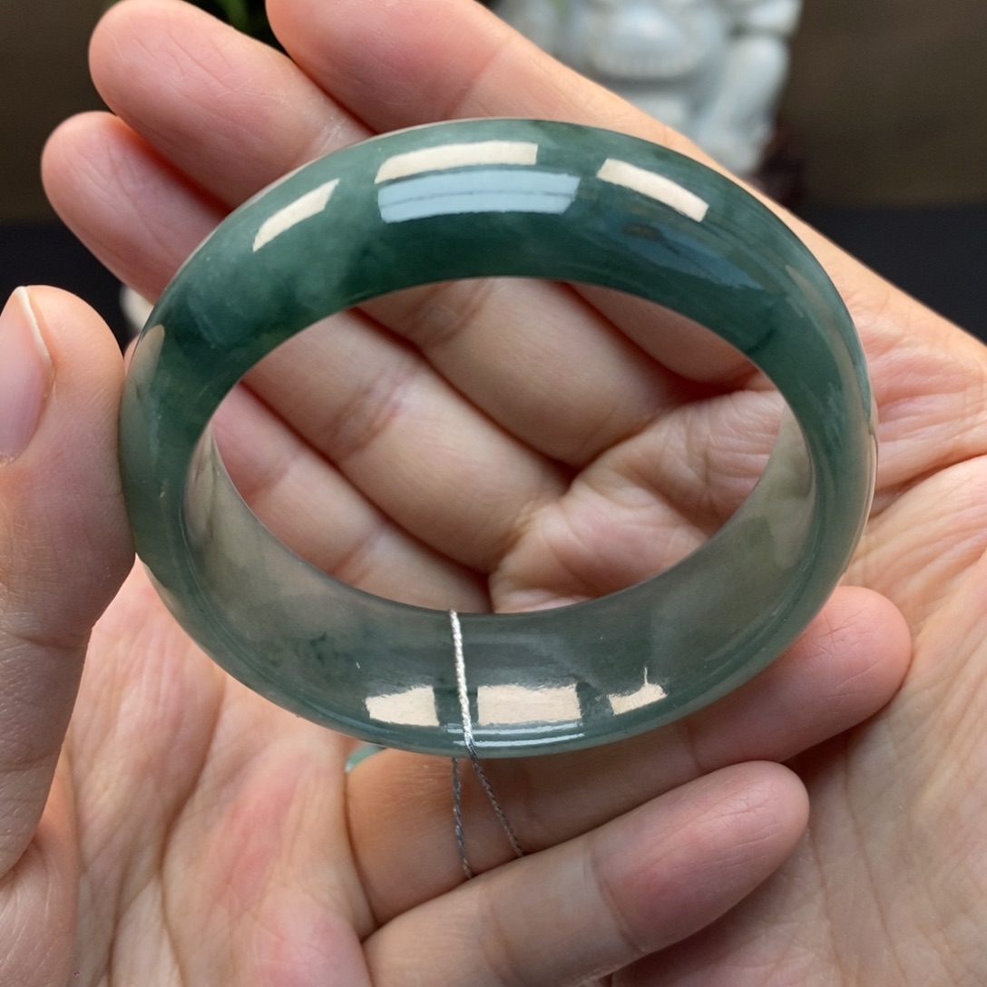翡翠手镯未镶嵌天然