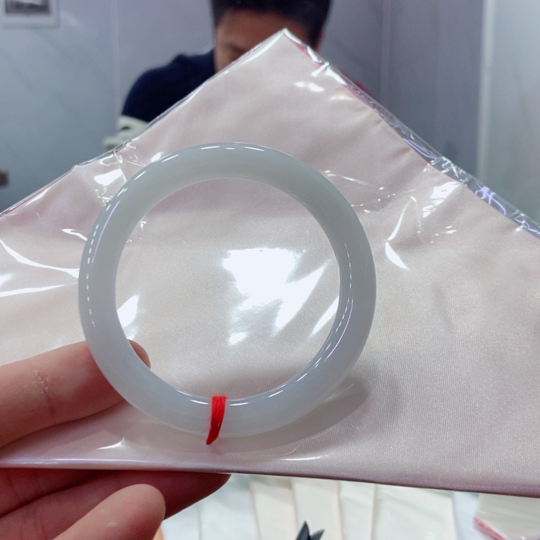 未镶嵌手镯翡翠笑****美翡翠