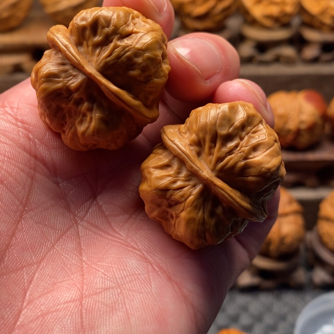 把件文玩核桃香妃蛤蟆头铁核桃