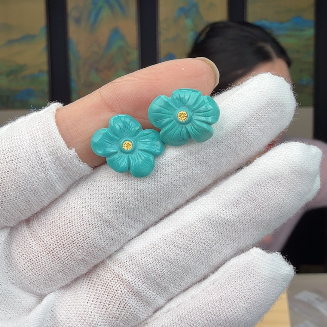 绿松石未镶嵌珠宝奇石