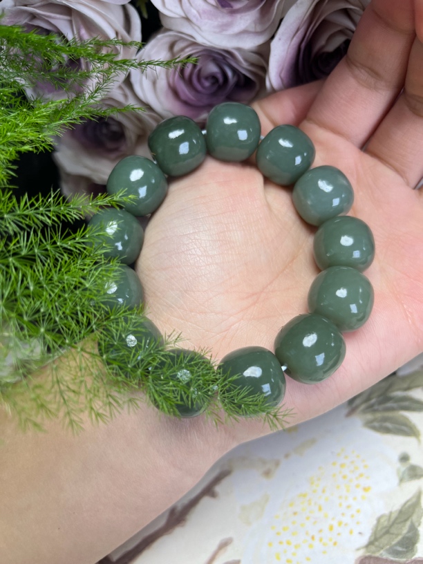 和田玉卡16老型珠手串