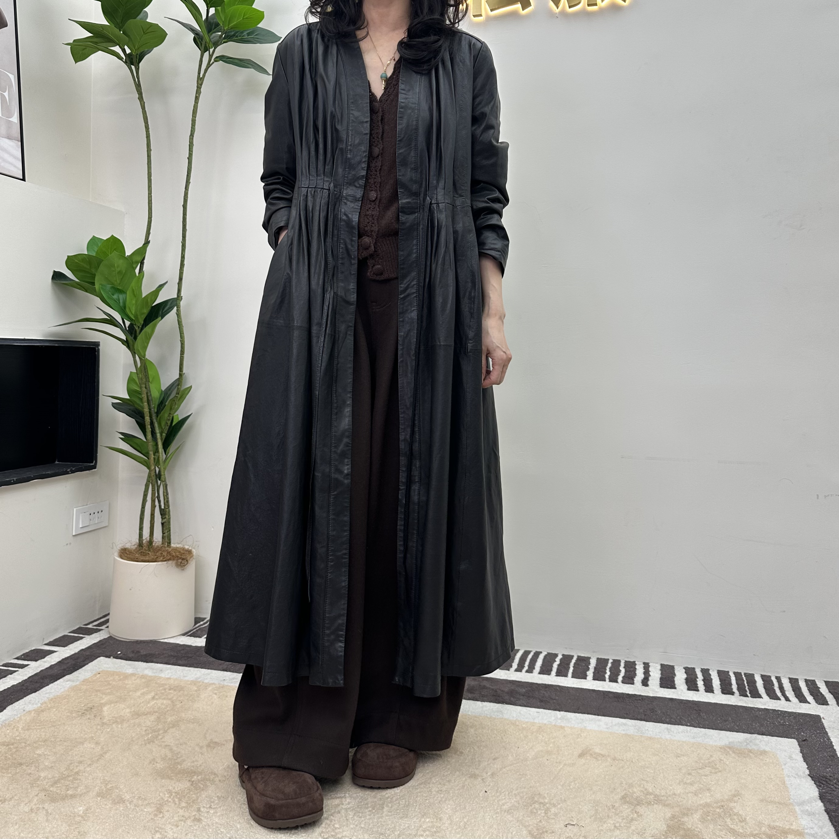 JJ私服长款百褶皮衣宽松休闲时尚黑色中长款外套真皮