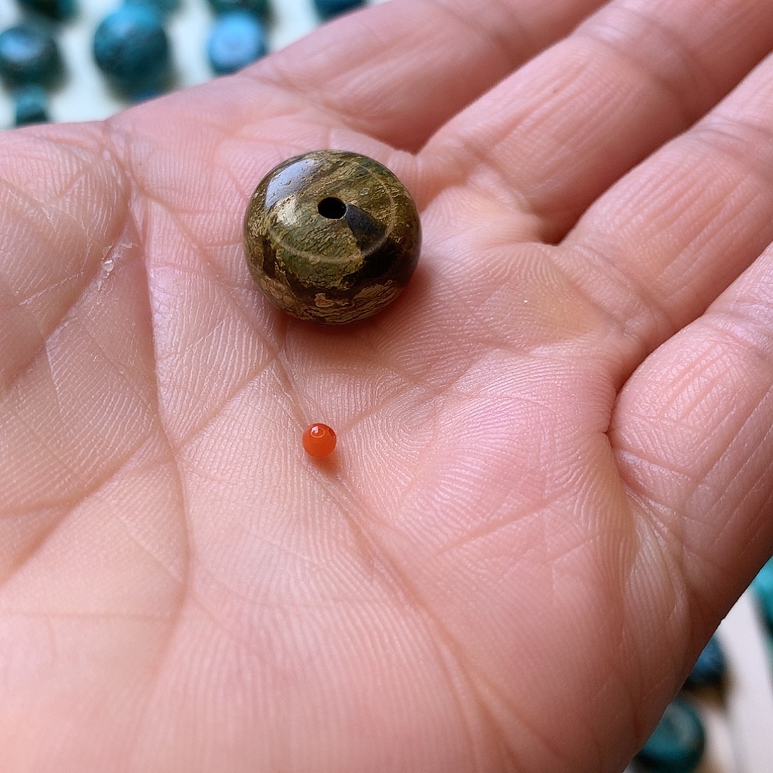 南红玛瑙未镶嵌珠宝奇石