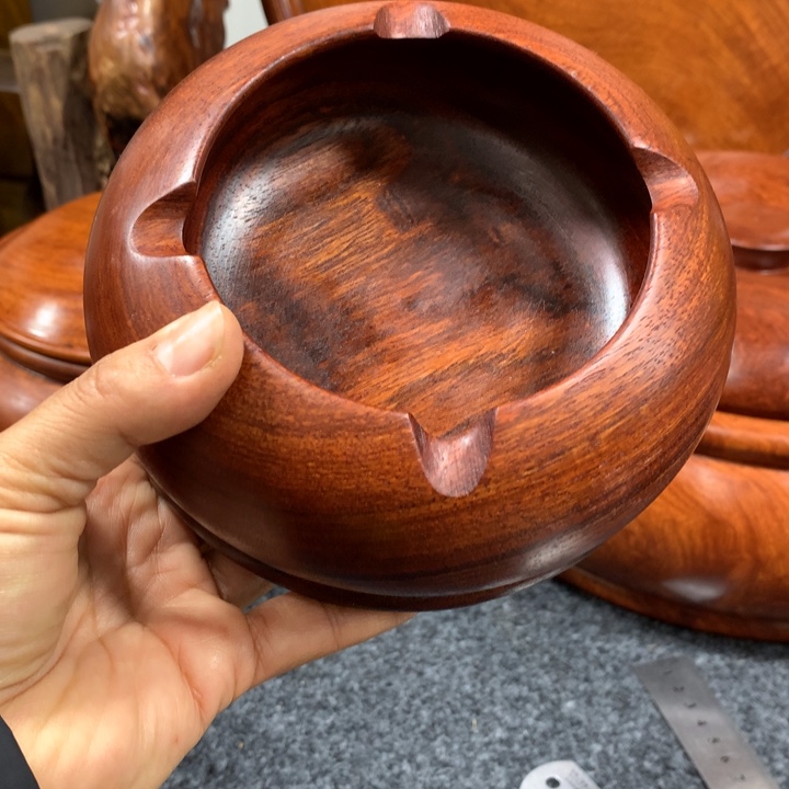 大果紫檀（缅甸花梨）不*人