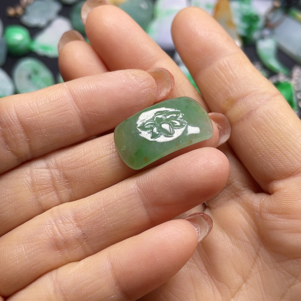 【闪购商品】翡翠颈饰未镶嵌杰*翡翠手链