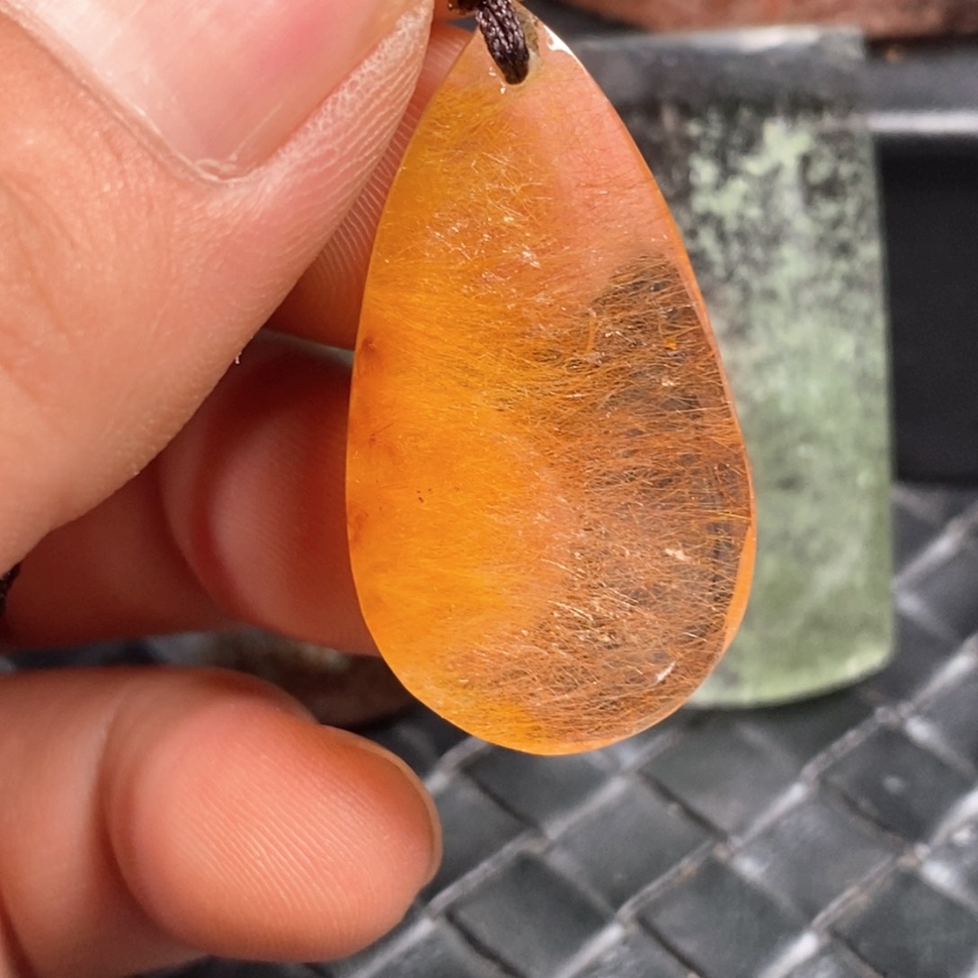 未镶嵌颈饰水晶水晶