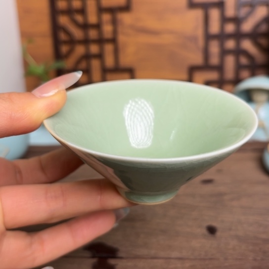 用***户杯原矿釉冰裂纹斗笠杯一级