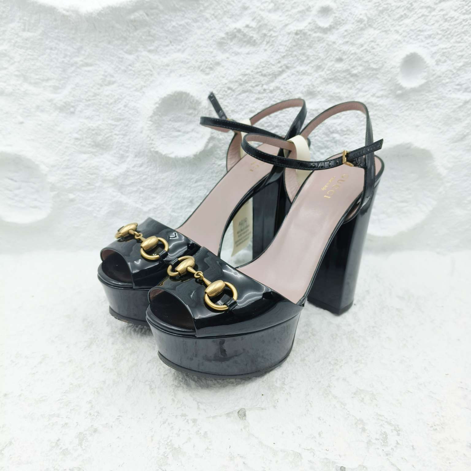 99新 GUCCI/古驰 gucci/古驰/黑色漆皮高跟凉鞋女士/36码/非全新