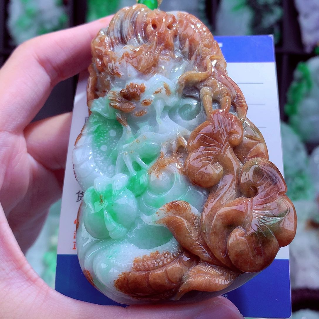 翡翠未镶嵌颈饰挂件