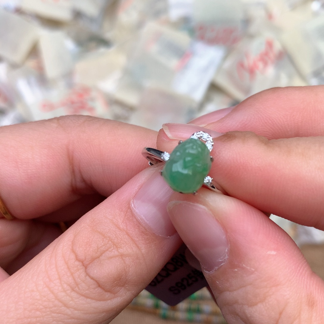 【闪购商品】银S925镶嵌挂件翡翠一