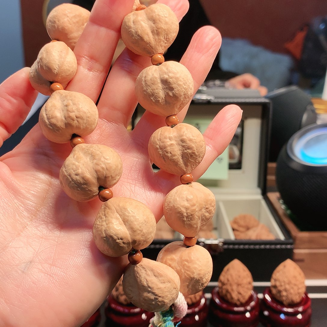 【闪购商品】吊坠文玩核桃姬宝手串 