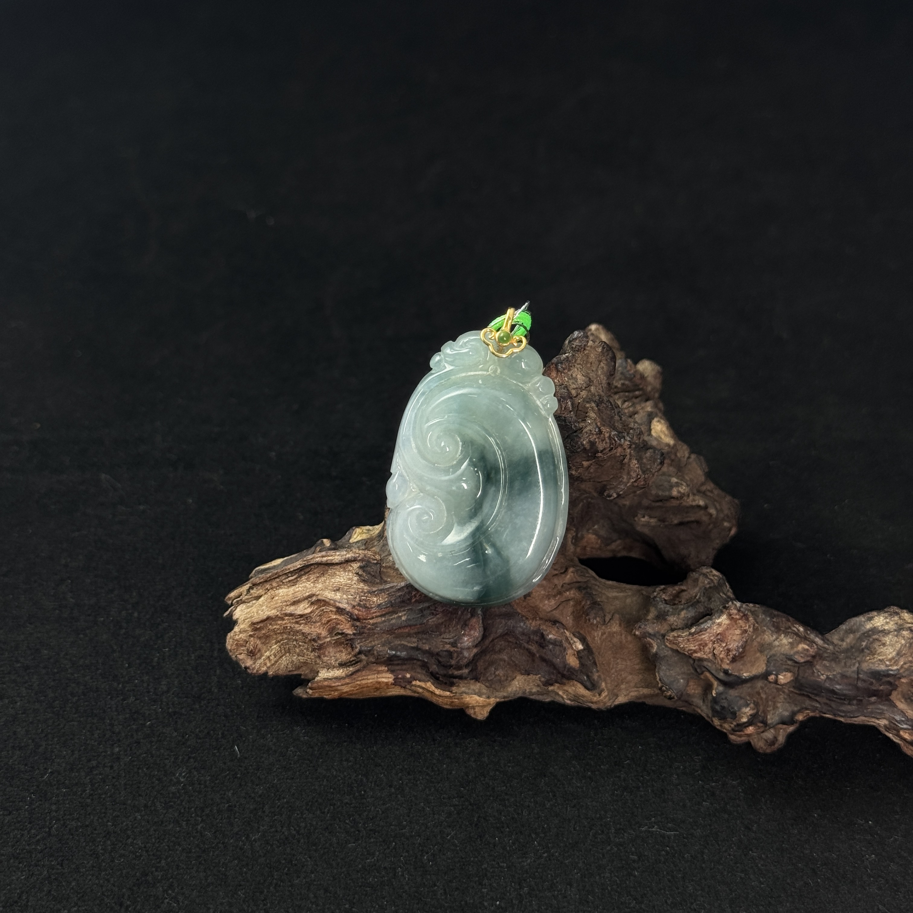 【诚翠拍品第一百一十三期午】翡翠47吊坠LML9008金