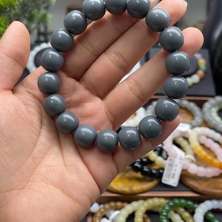 和田玉未镶嵌手串