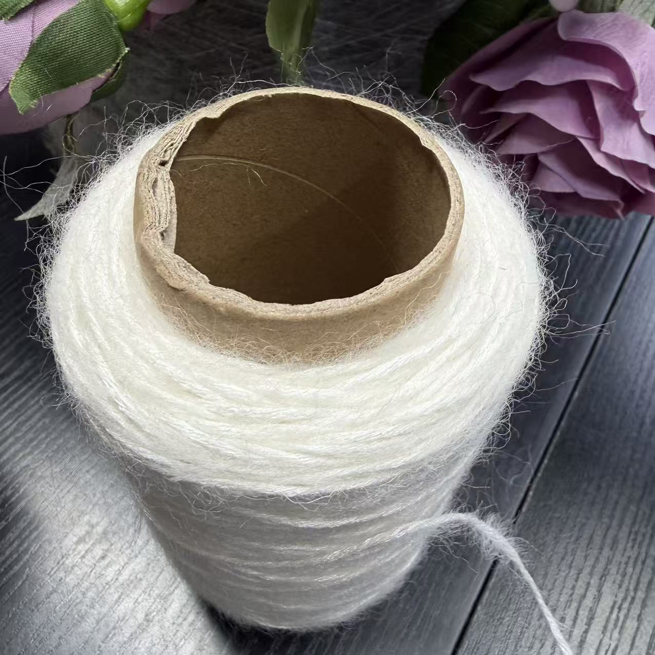 小美毛线大卷手工编织链条羊绒拉架羊绒毛线家用白色绒线的02细线