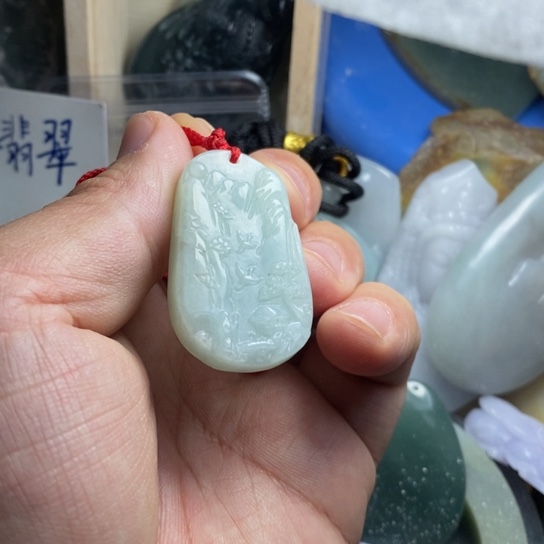 翡翠颈饰未镶嵌翡