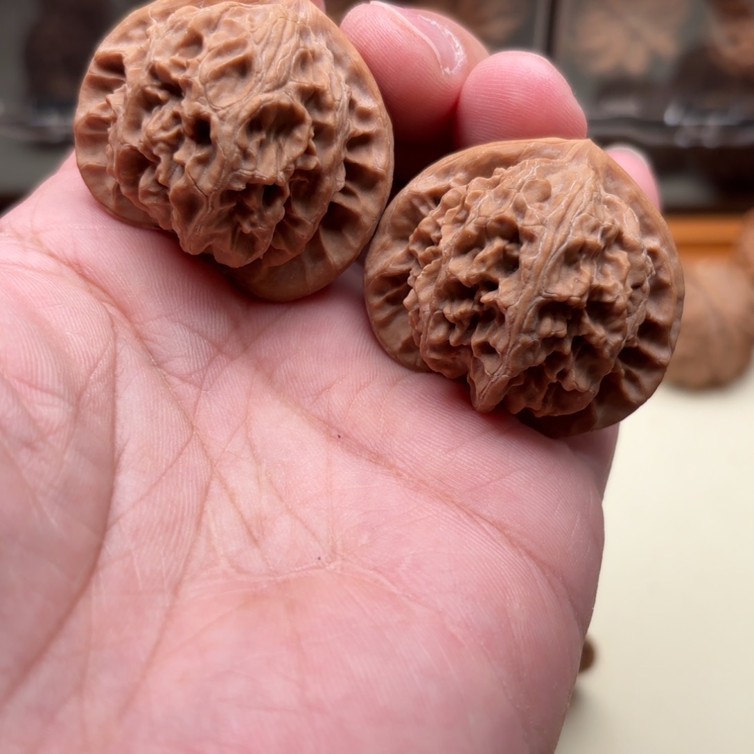 文玩核桃把件宫灯