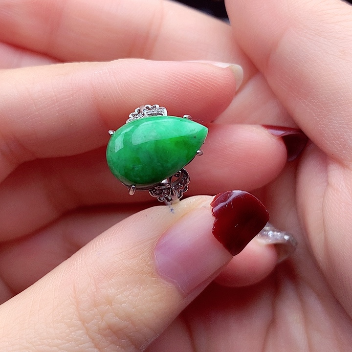 翡翠颈饰银S925镶嵌翡翠