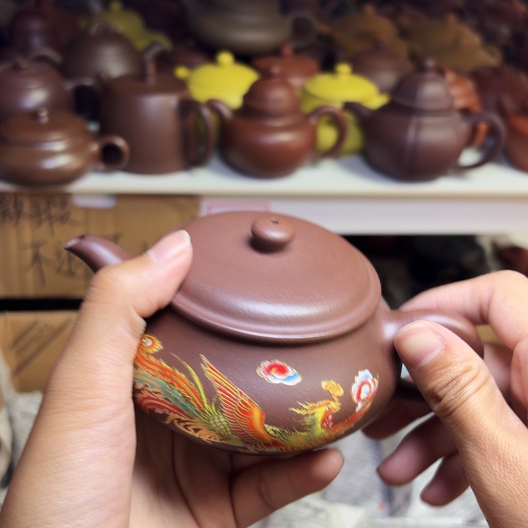 甄选宜兴本土紫砂壶