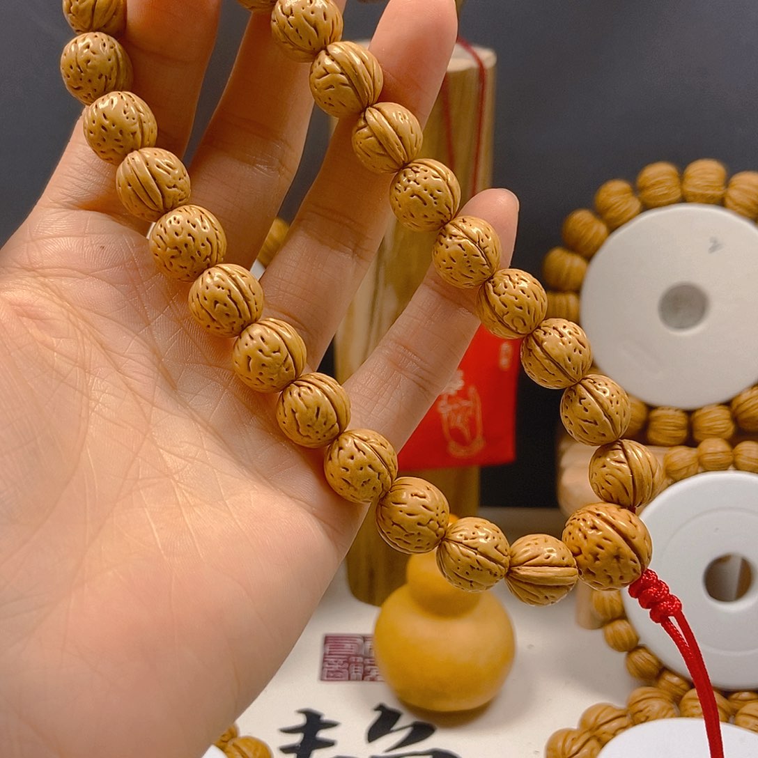 兜***✨桃核手串桃核手不好