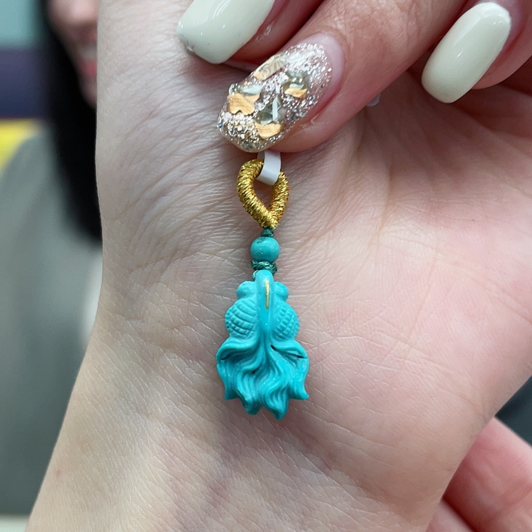 绿松石颈饰未镶嵌