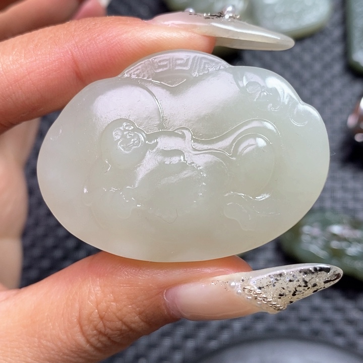 和田玉颈饰未镶嵌