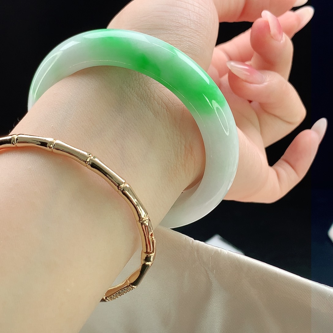 未镶嵌手镯翡翠813