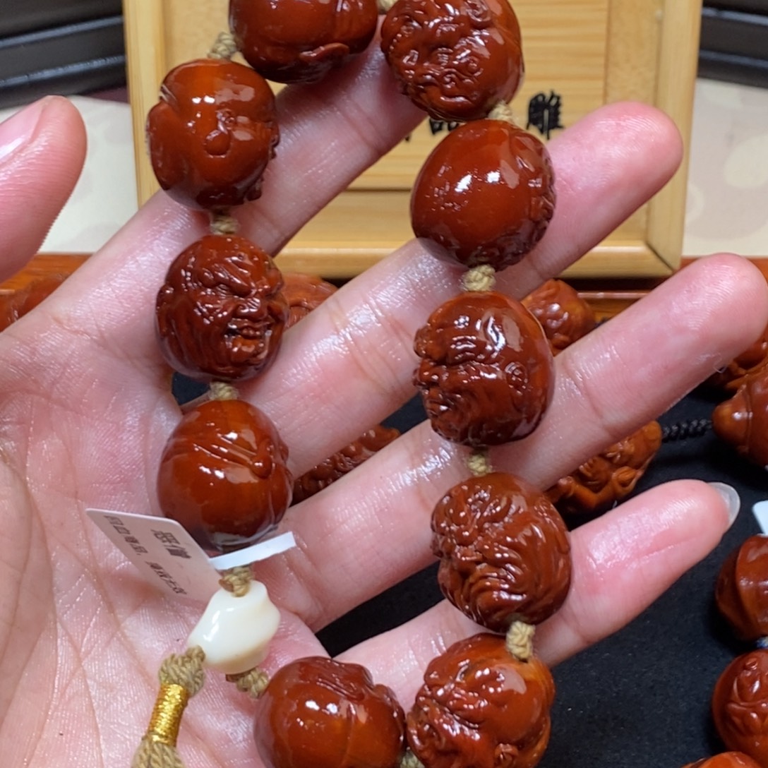 电***活橄榄核吊坠Dhd恶僧