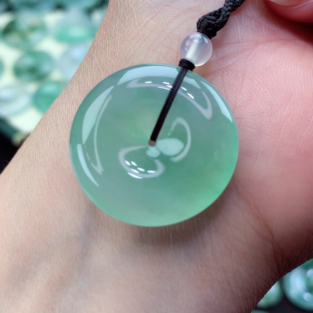 翡翠颈饰未镶嵌46尺寸26.2-5.7