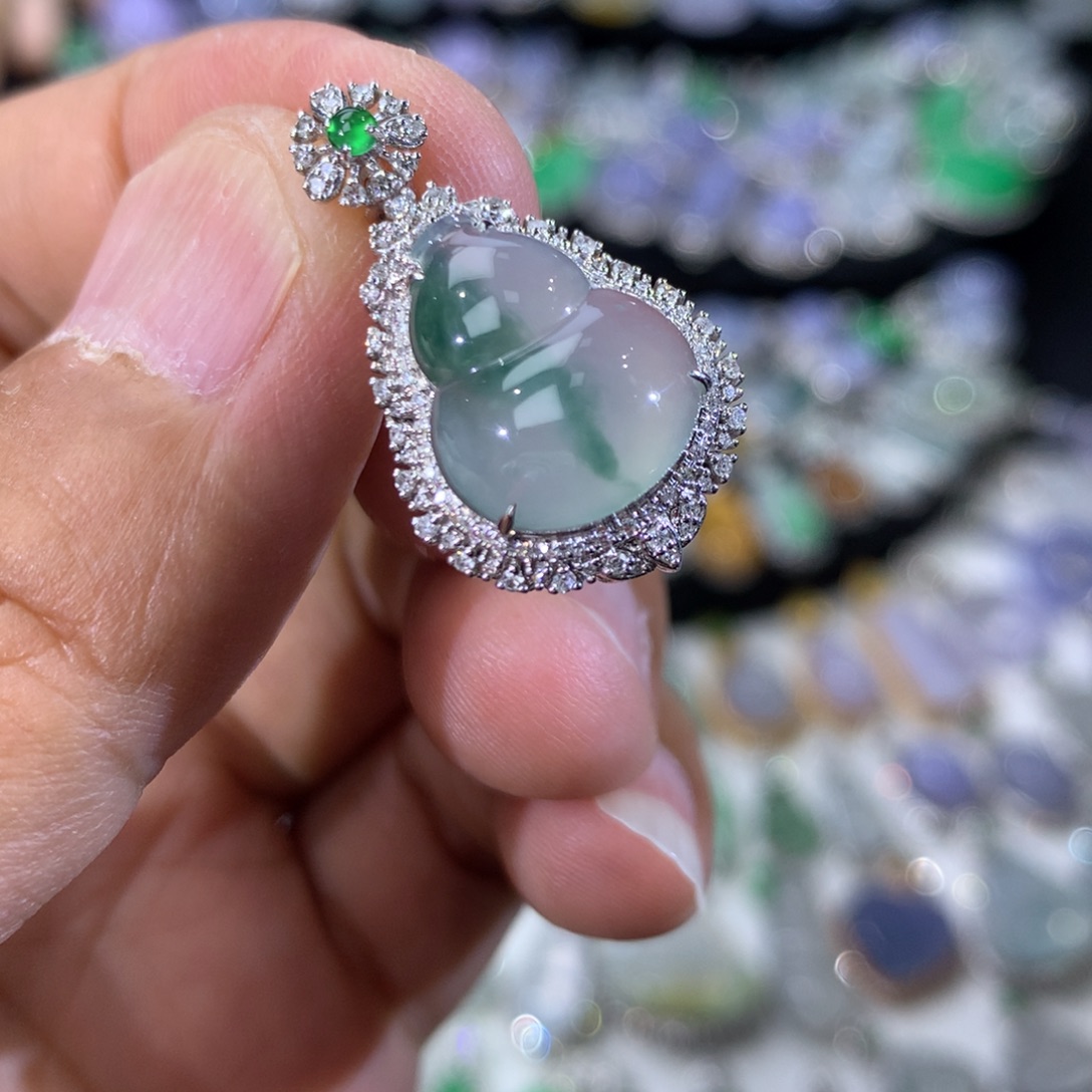 翡翠18K金镶嵌吊坠(不含链)