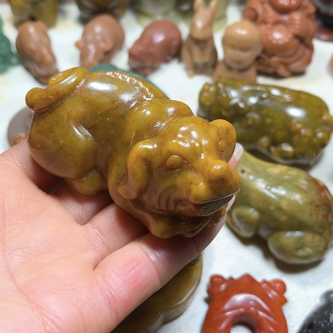 白玉菩提吊坠白玉菩提吊坠