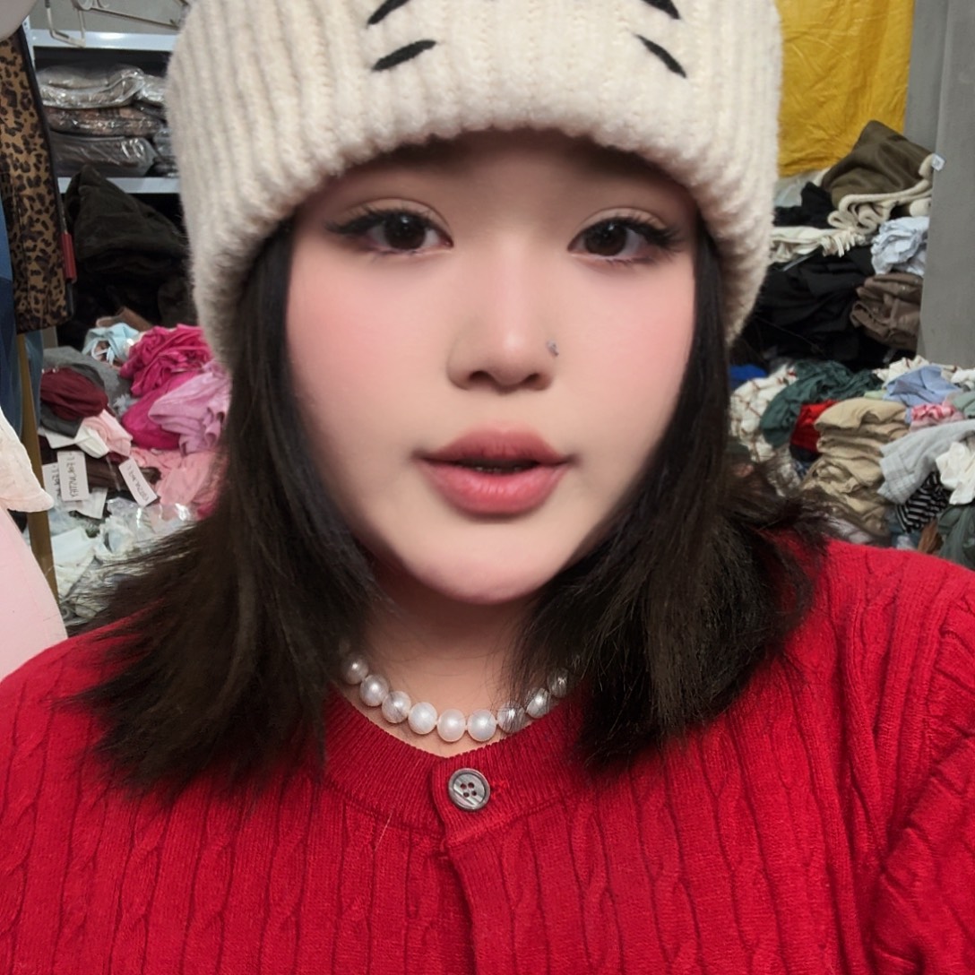 白色刺绣猫猫毛线帽子