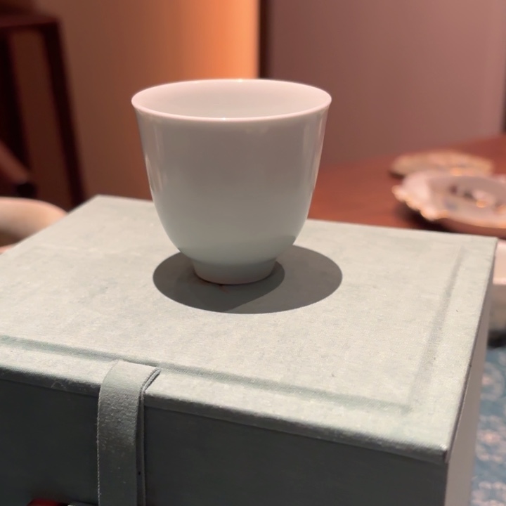 景德镇郁窯无光天青岩茶杯