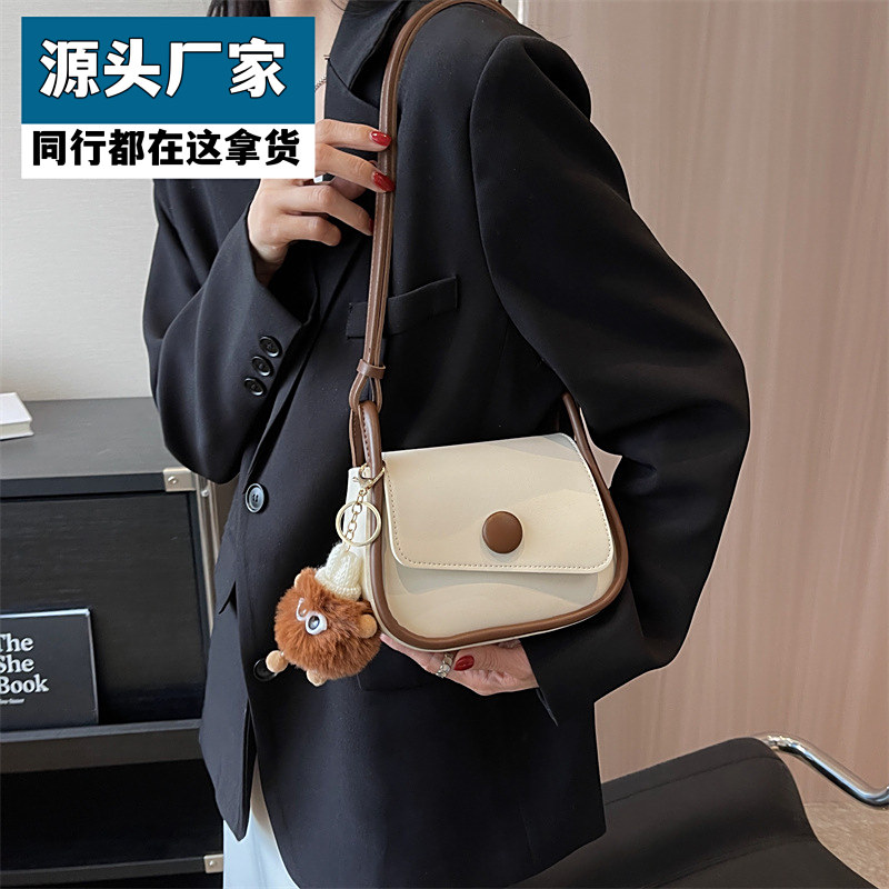复古撞色2025新款时尚休闲单肩斜挎包女式高级便携包