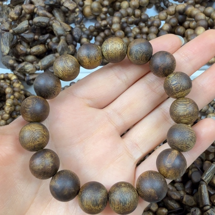 沉香手串E***s沉香绿奇楠圆珠卡十三 九九分节油