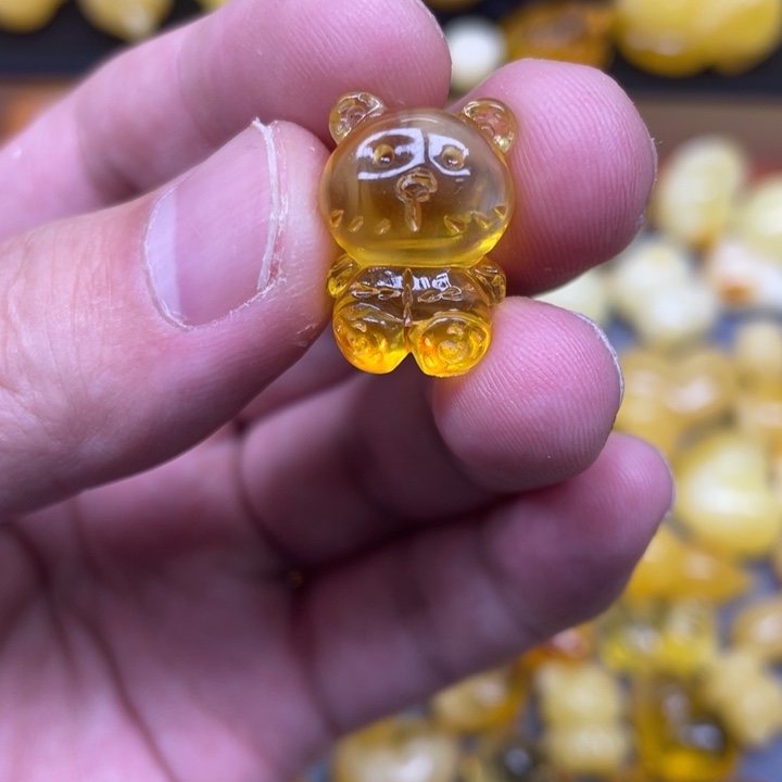蜜蜡未镶嵌珠宝奇石