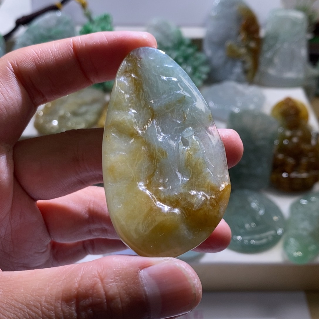 【闪购商品】翡翠颈饰未镶嵌悟道
