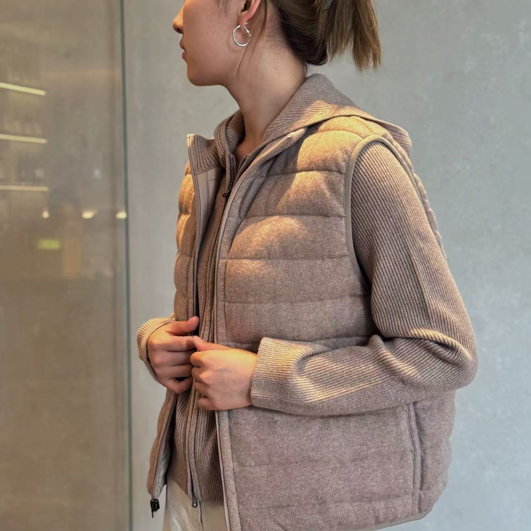 “老钱家族”新款马甲帽衫套装