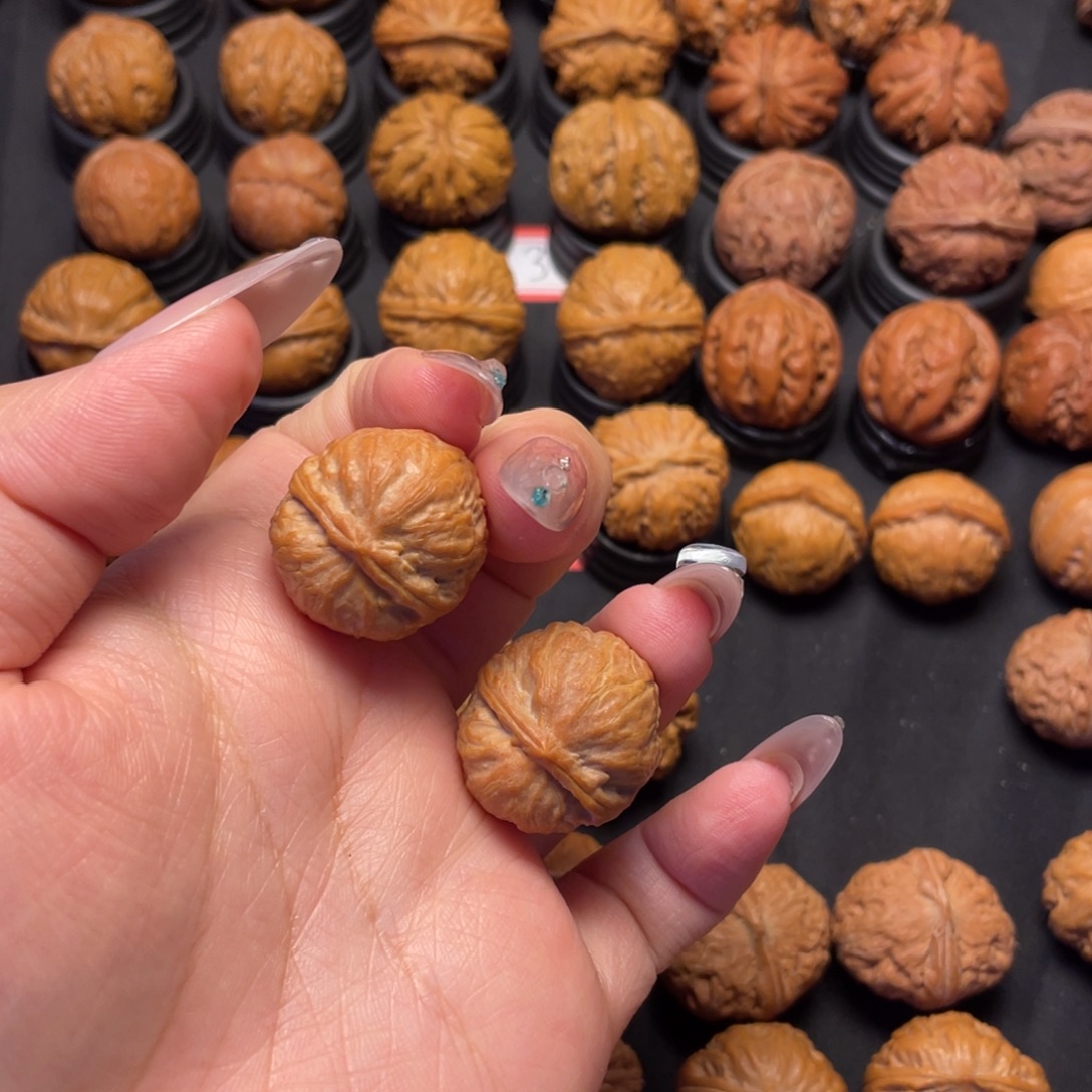 .***文玩核桃吊坠。。。。