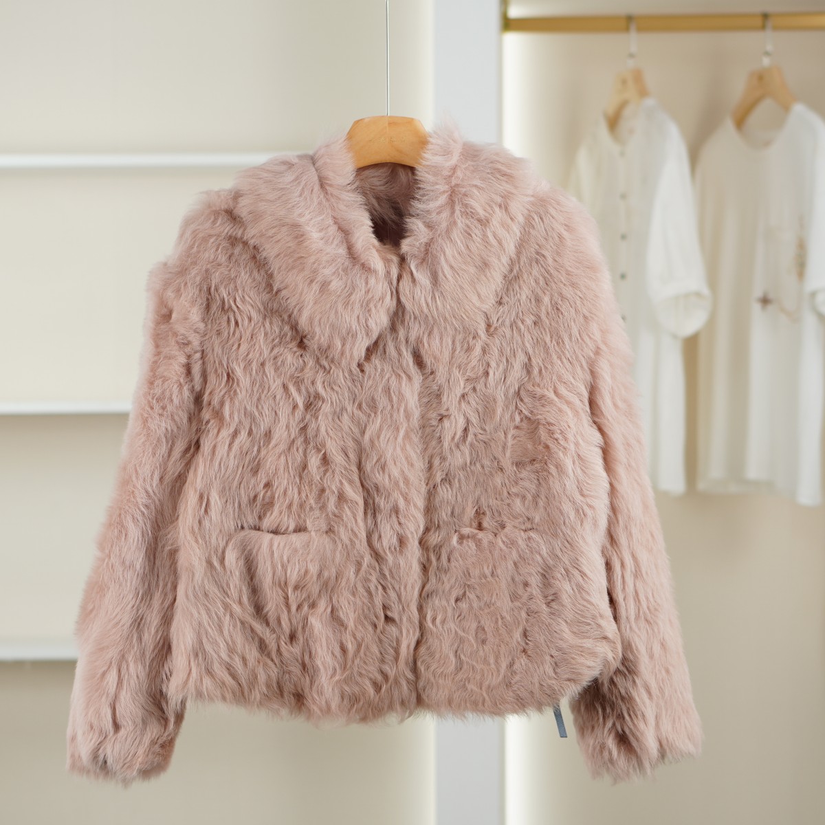 麦迪尚品【赵】5113018 秋冬时尚复古翻领皮毛一体皮草外套女装折扣