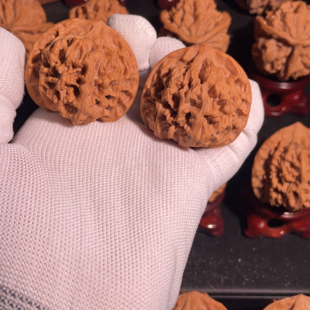 文玩核桃吊坠42官帽