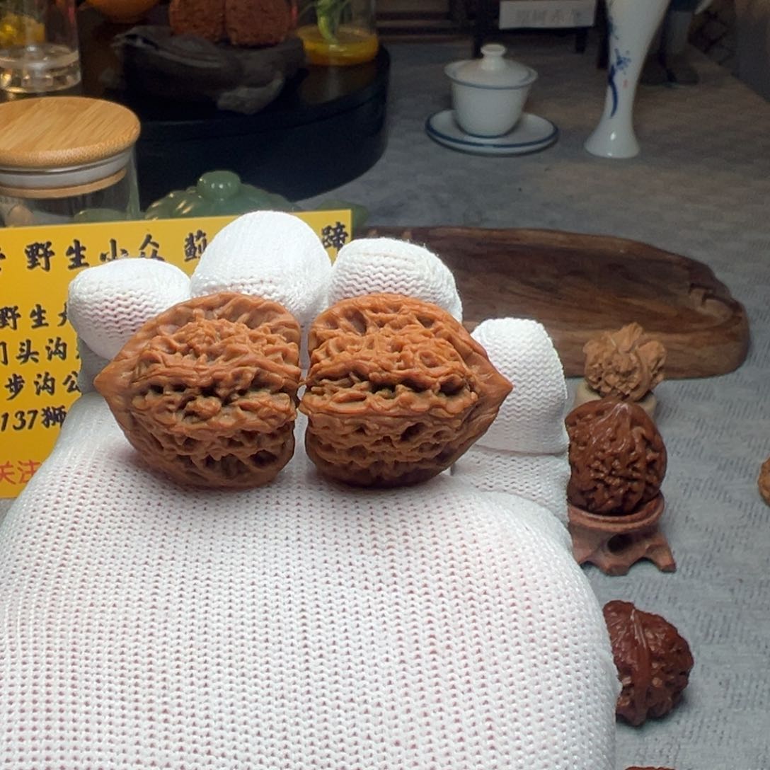 文玩核桃吊坠袖珍公子帽10844
