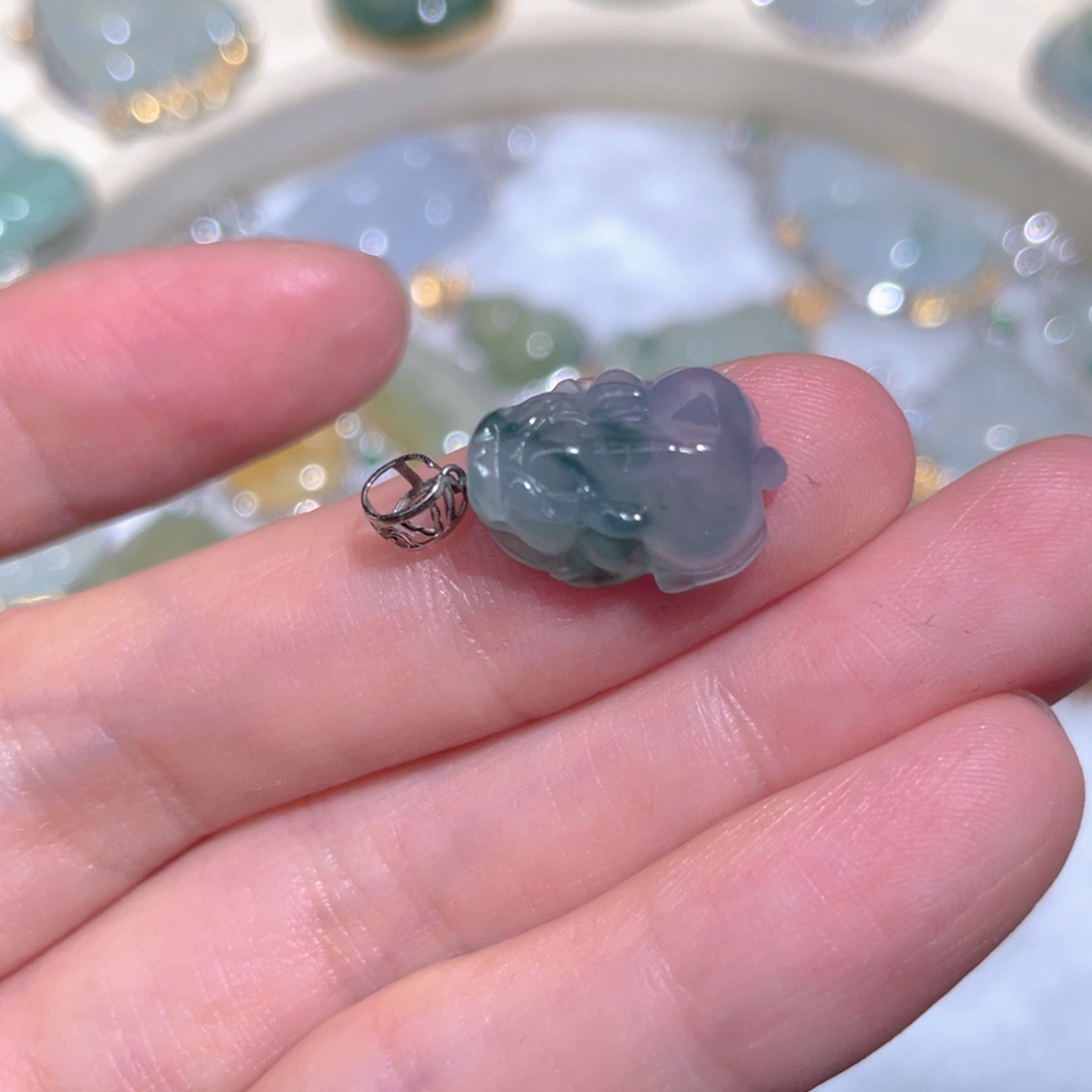 翡翠颈饰18K金镶嵌翡翠